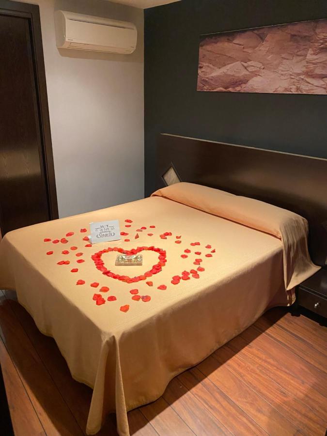 Hostal Royal Almorox Eksteriør billede