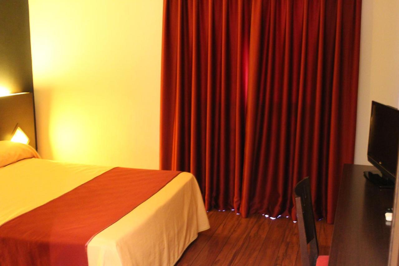 Hostal Royal Almorox Eksteriør billede